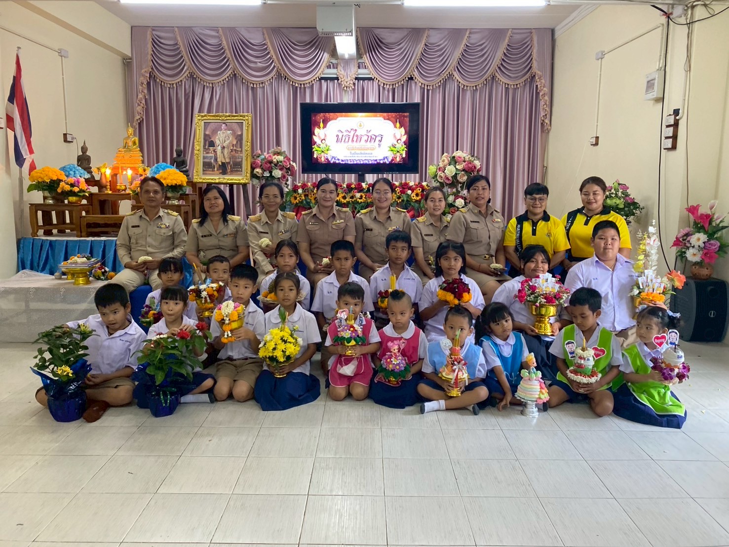 LINE_ALBUM_กิจกรรมวันไหว้ครู 12 มิ.ย 68_250613_30.jpg